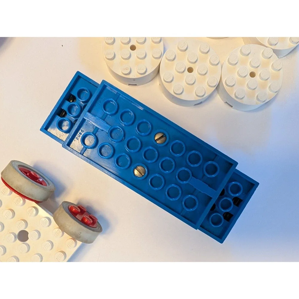 LEGO Vtg 1960's Trains‎ 113-2 & More Starter Train Sets Parts Motor Track Wheels